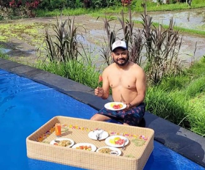 jeevi - the laughing chef